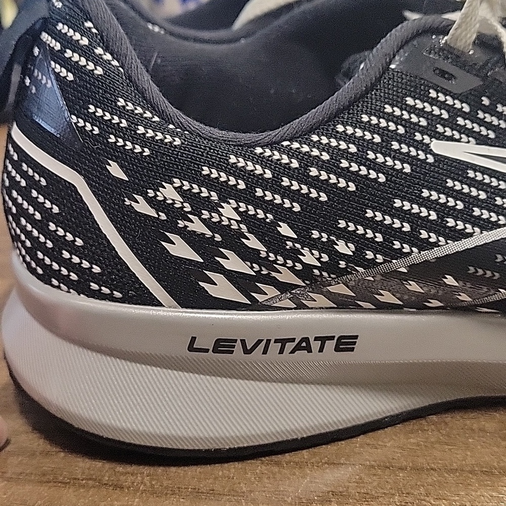 Brooks Levitate 5 Road Running Black Shoes Womens-Size 10 - Picture 16 of 17